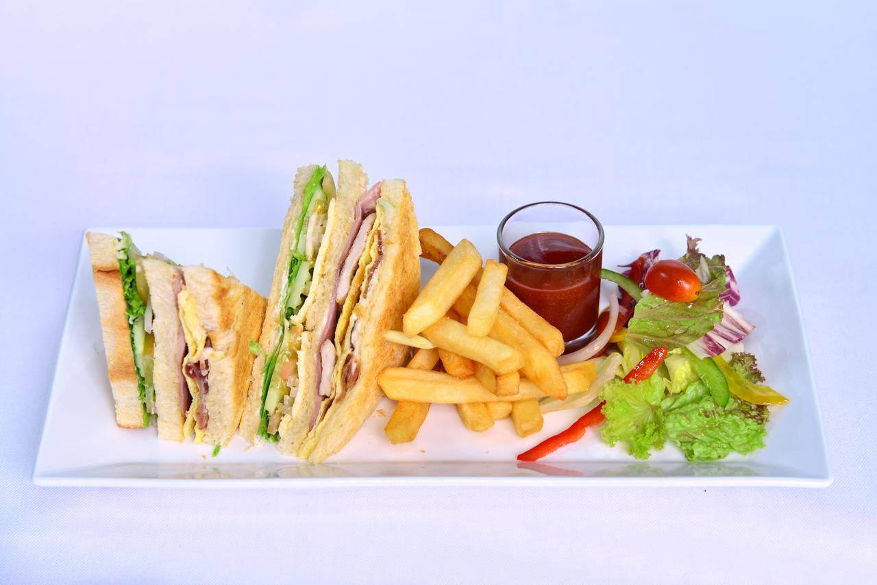 Memoire Hornbill Hotel Kuching Ngoại thất bức ảnh
