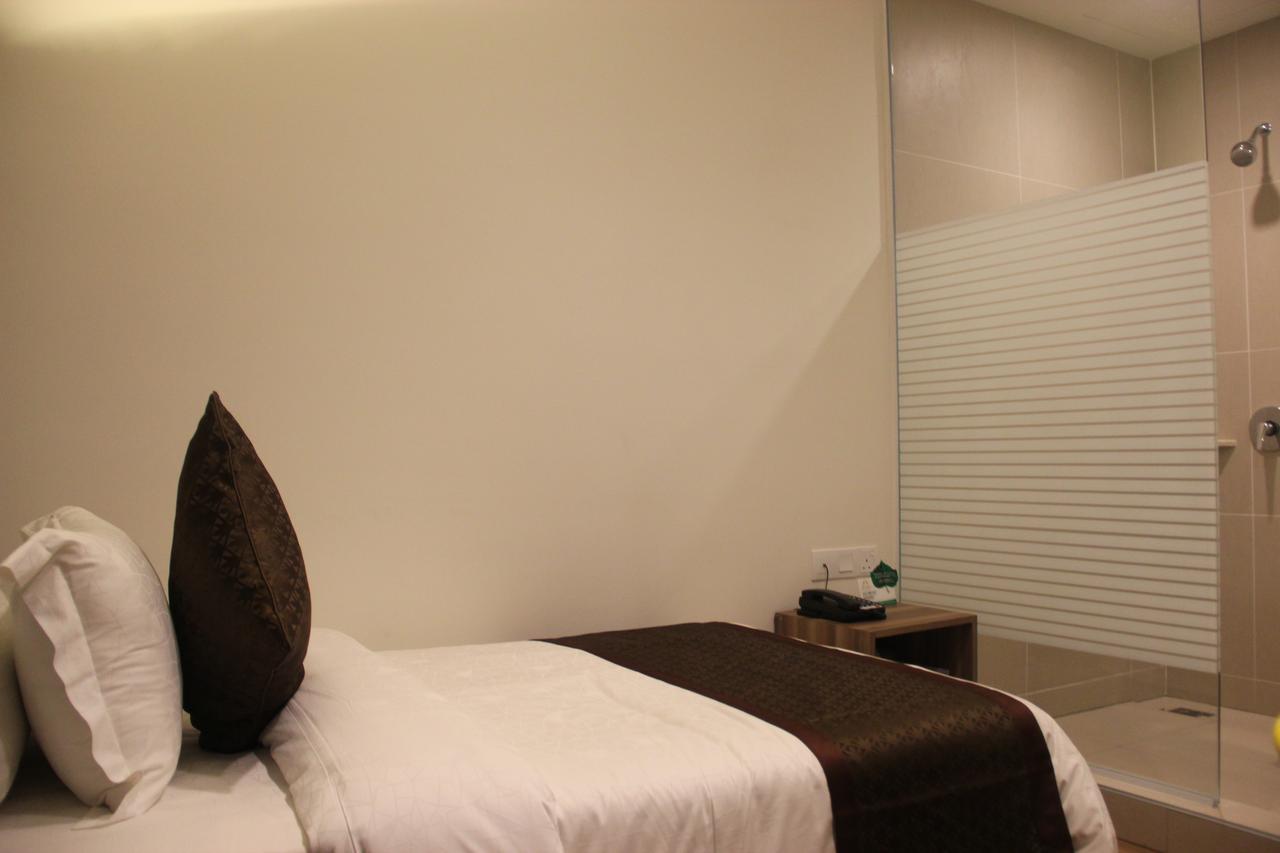 Memoire Hornbill Hotel Kuching Ngoại thất bức ảnh