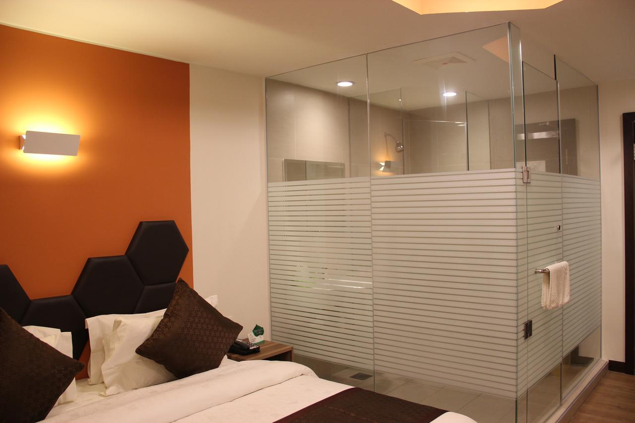 Memoire Hornbill Hotel Kuching Ngoại thất bức ảnh