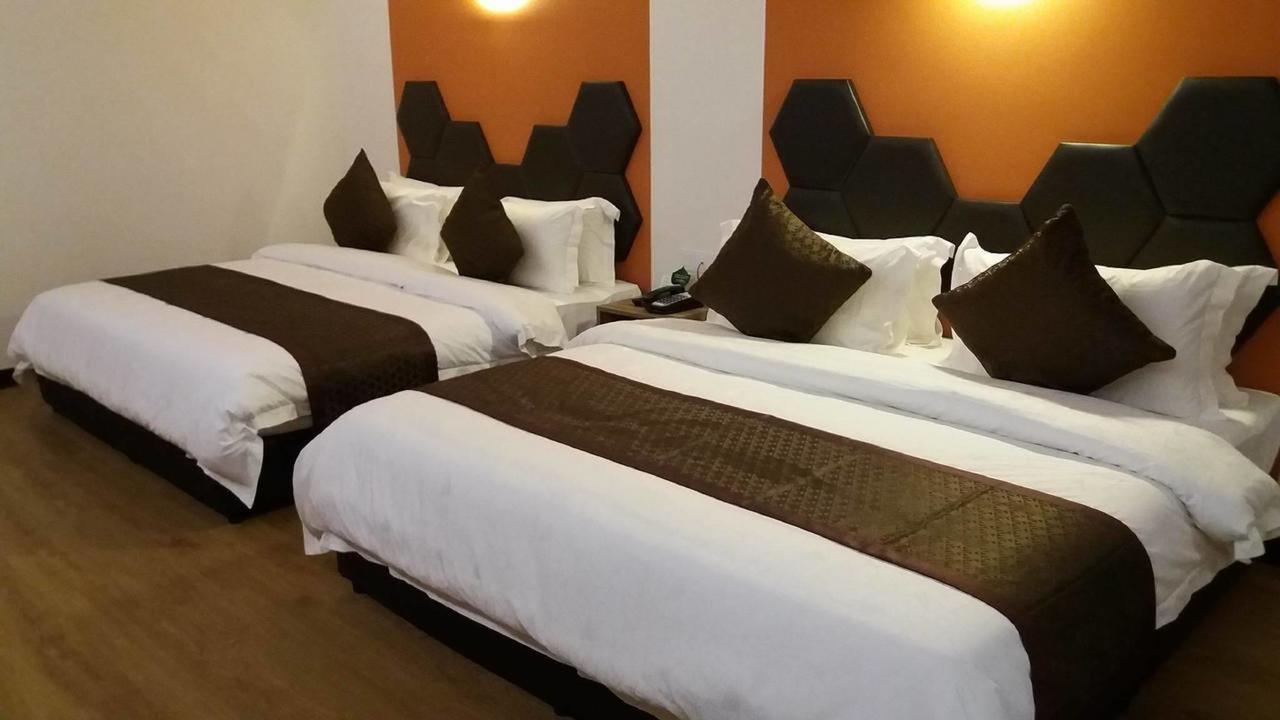 Memoire Hornbill Hotel Kuching Ngoại thất bức ảnh