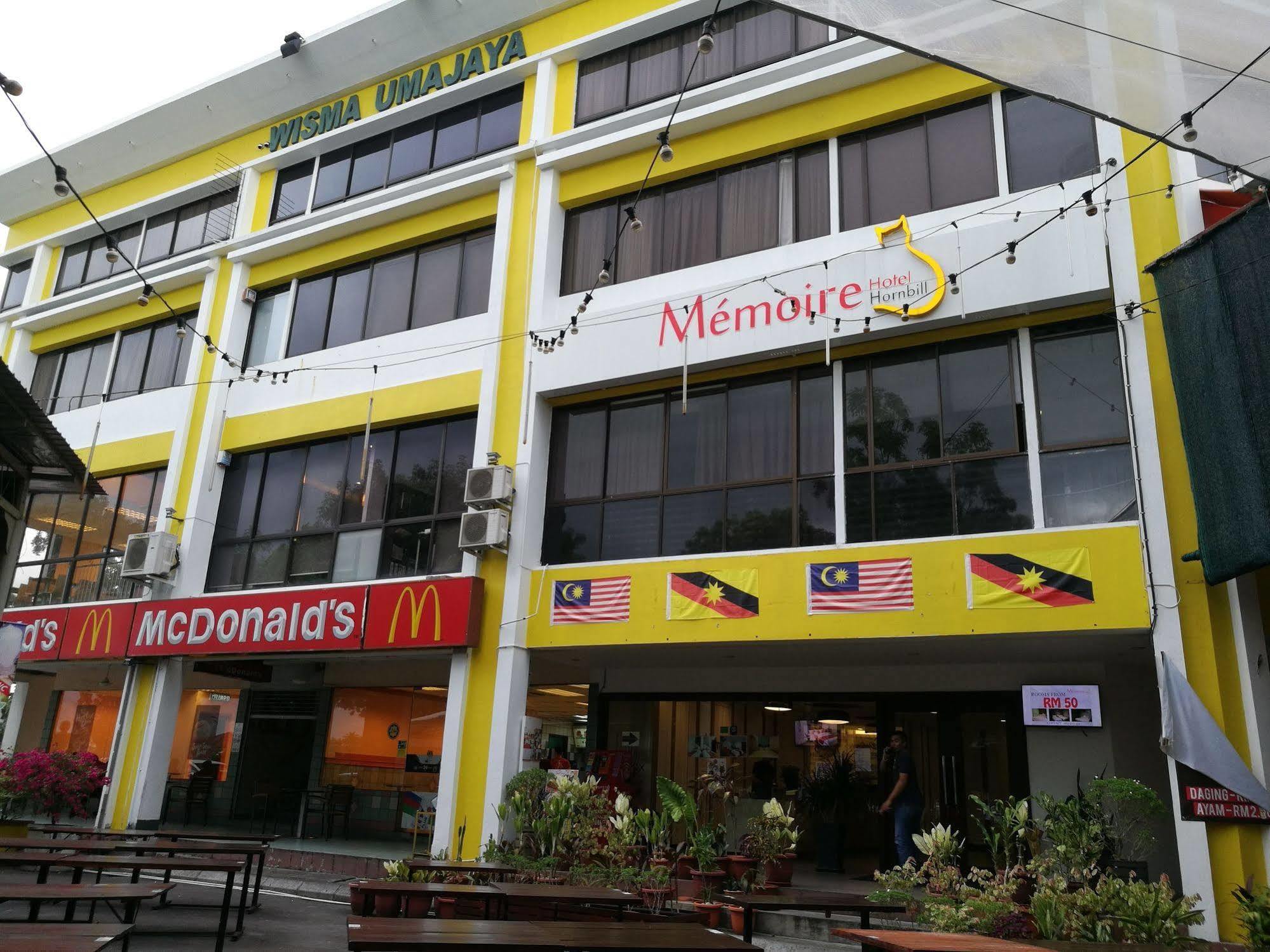 Memoire Hornbill Hotel Kuching Ngoại thất bức ảnh